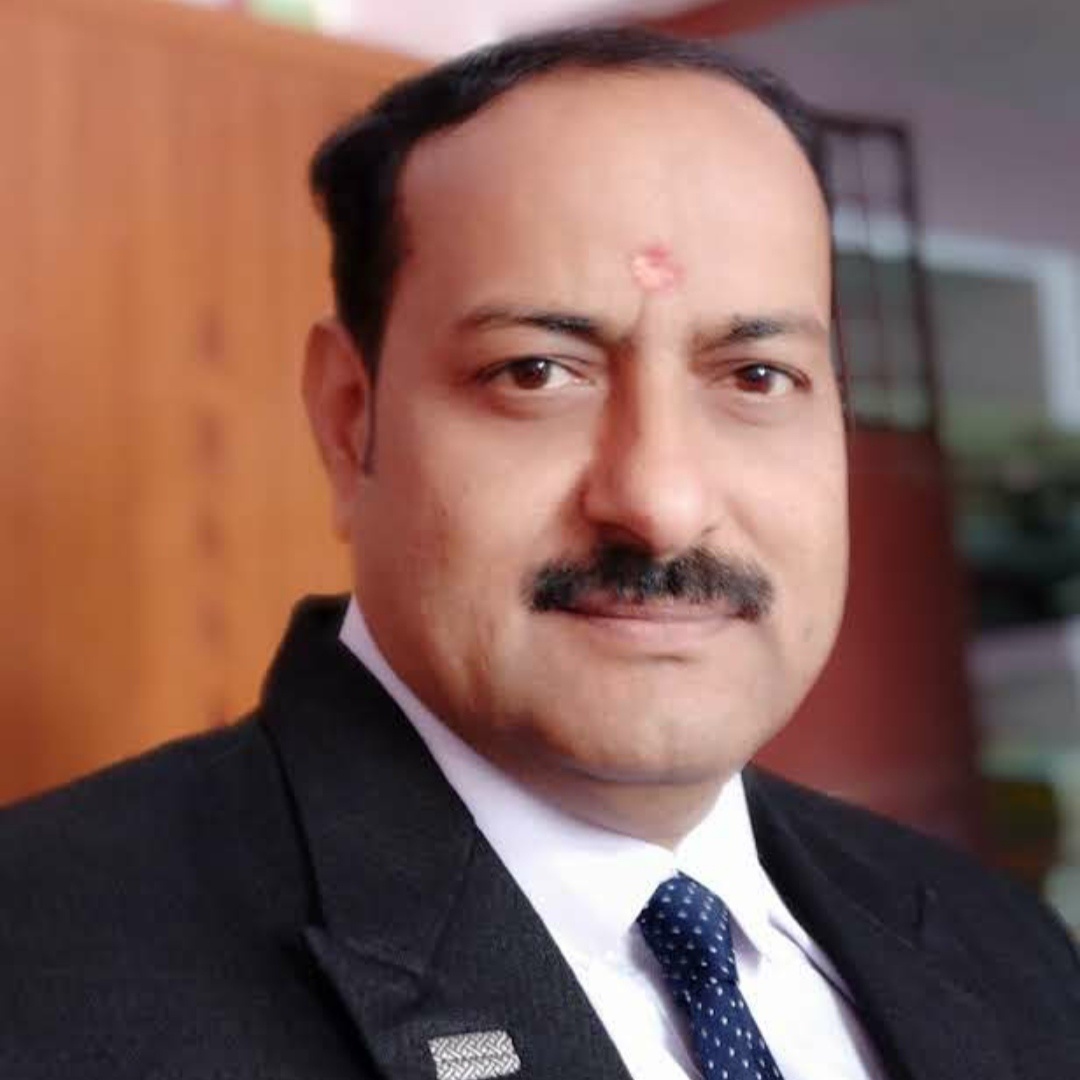 शिक्षा के साथ साथ सभ्यता, संस्कार और अथिति सेवा में अग्रणी रहना भी जरूरी है।