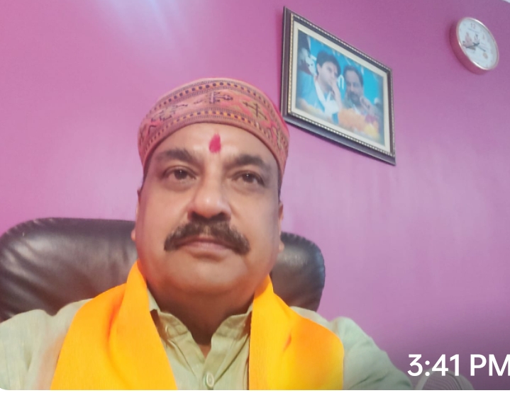 संतोष वर्मा पर हो आपराधिक प्रकरण दर्ज– डॉ दुबे