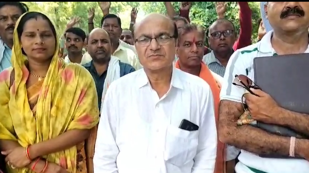 आजाद अध्यापक संघ की बैठक में लिए कई निर्णय आजाद अध्यापक संघ की बैठक में लिए कई निर्णय