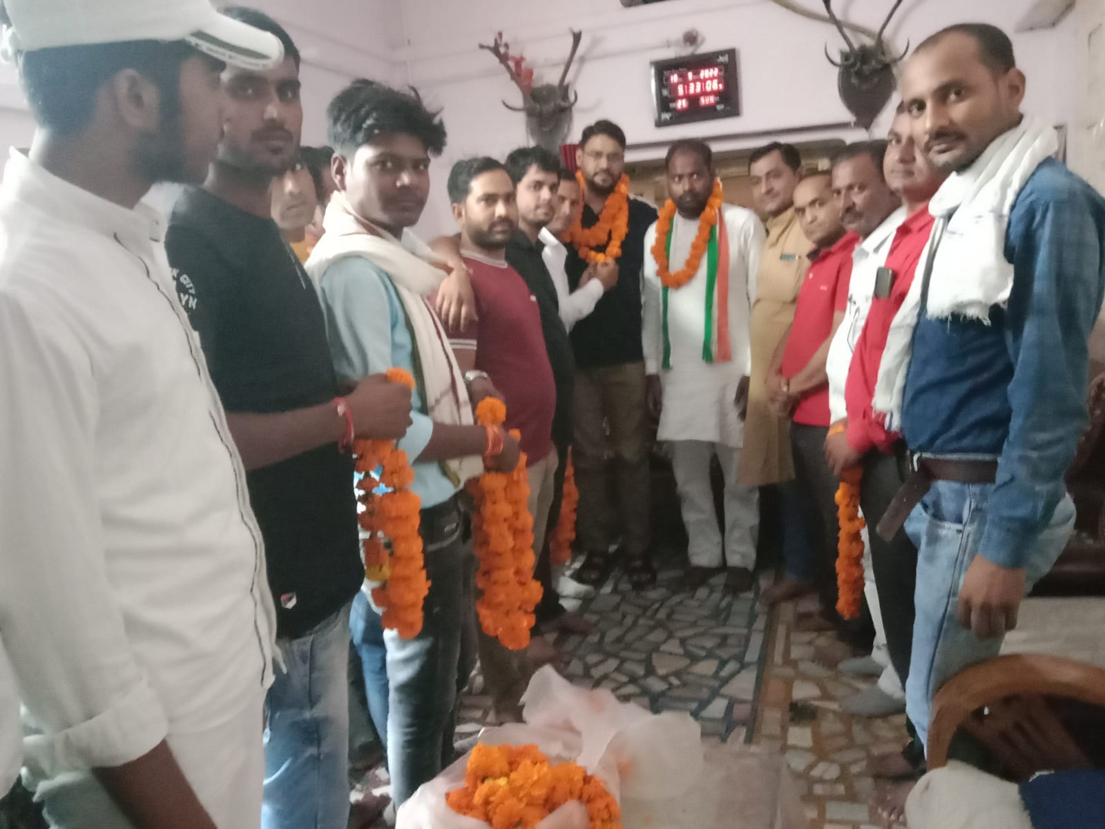 सेवादल जिला अध्यक्ष के नेतृत्व में 2 दर्जन से अधिक लोगों ने ली सेवादल की सदस्यता

