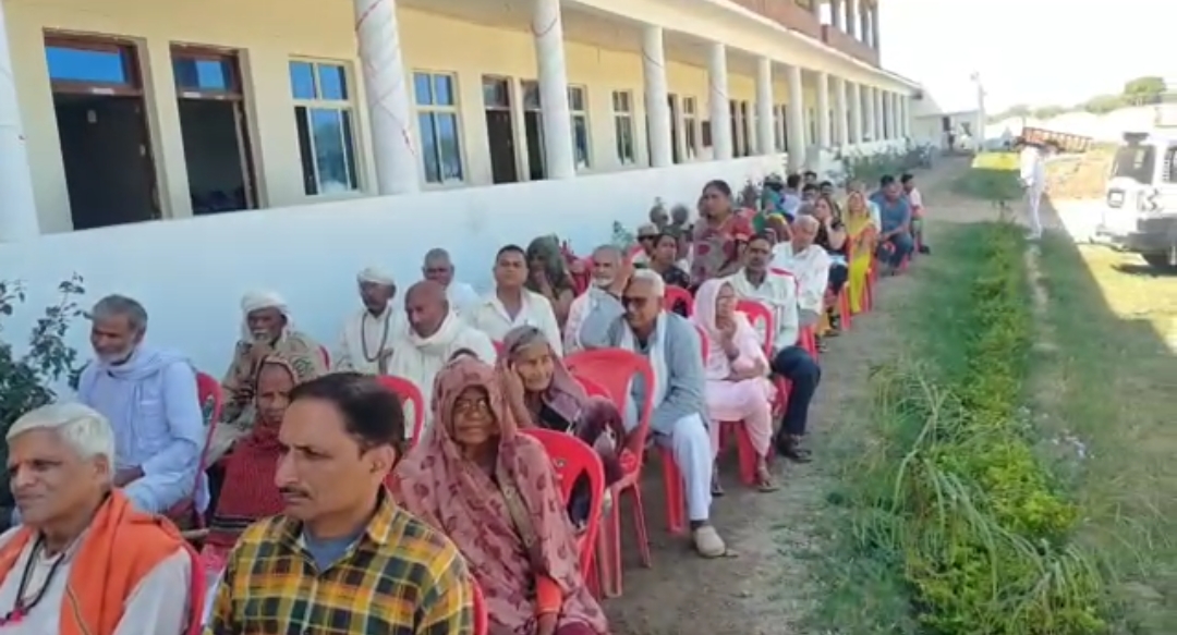रोग को कभी छोटा नहीं समझें– एस डी एम प्रजापति