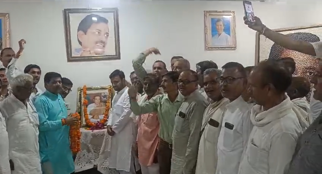 पूर्व प्रधानमंत्री स्व. राजीव गांधी 21 वीं सदी के नायक थे -  हेमंत कटारे