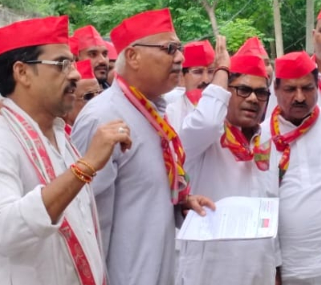 तेलंगाना विधायक टी राजा पर FIR कराने मुख्यमंत्री के नाम कलेक्टर को ज्ञापन सोंपेंगे सपाई
तेलंगाना विधायक टी राजा पर FIR कराने मुख्यमंत्री के नाम कलेक्टर को ज्ञापन सोंपेंगे सपाई