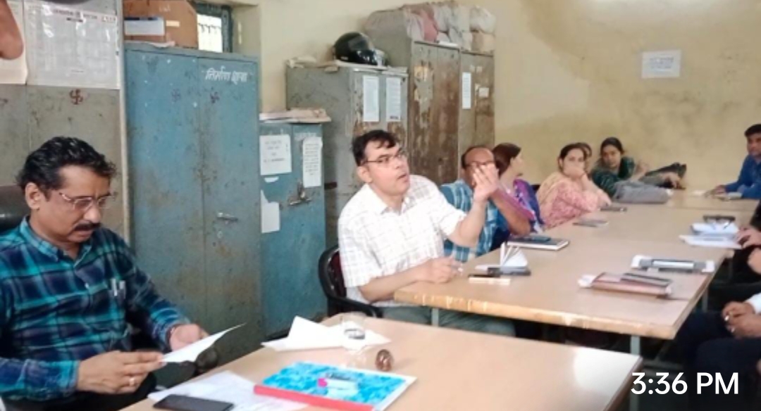 भिंड कलेक्टर का नवाचार दूरस्थ इलाकों में पहुंचकर जनसमस्या का होगा निराकरण भिंड कलेक्टर का नवाचार दूरस्थ इलाकों में पहुंचकर जनसमस्या का होगा निराकरण